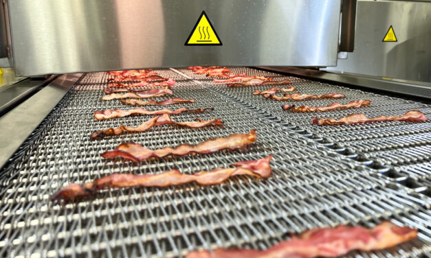 不再有粘稠的混乱：斯坦因TwinDrum™烤箱如何彻底改变培根的烹饪方式